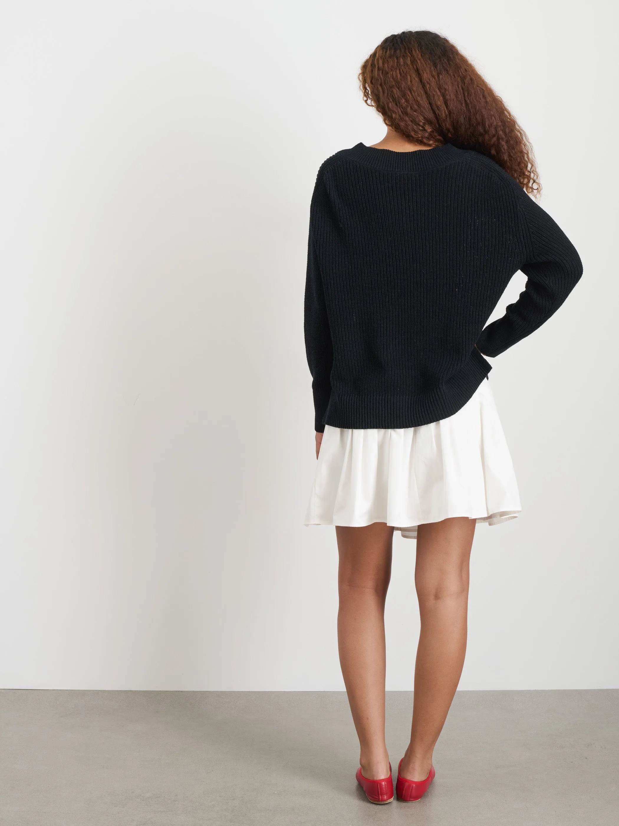 Arielle V Neck Sweater In Cotton Linen
